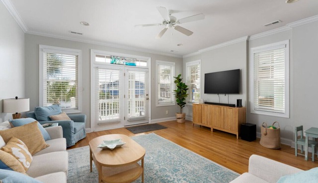 Family Ocean-View Retreat 4BR/3BA, Like Home!