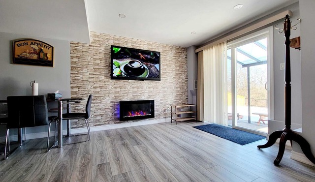 Family-oriented neighborhood. Modern basement apartment with beautiful ravine.