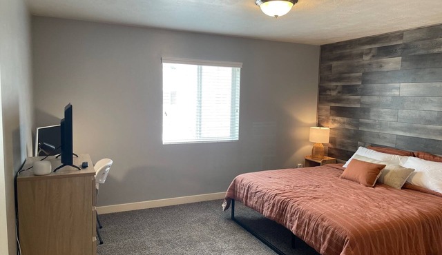 Family oriented unit, Minutes from UVU, BYU & Silicon Slopes.