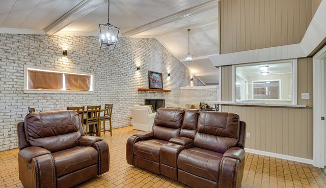 Family Overton Vacation Rental ~ 21 Mi to Tyler!