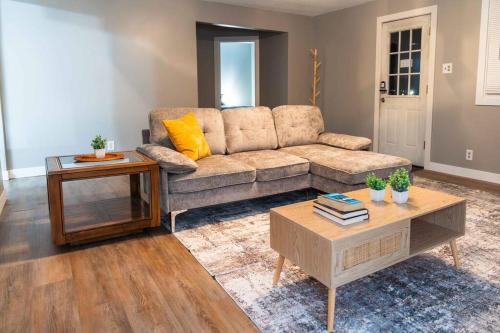 Family-Owned 3 Bedroom with all Amenities including Coffee Machine, Parking, Fast WiFi