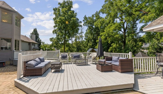 Family Paradise - Pool, Theater, Games Galore!