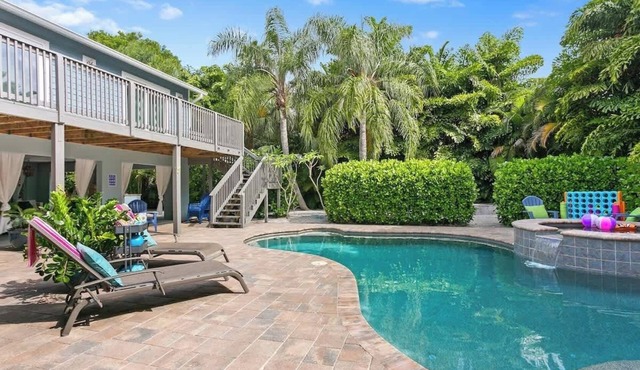 *Family Paradise with Pool in Crystal Beach*