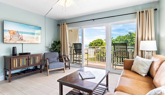 Family & Pet Friendly Condo on the Beach w/Large Heated Pool 🏖️
