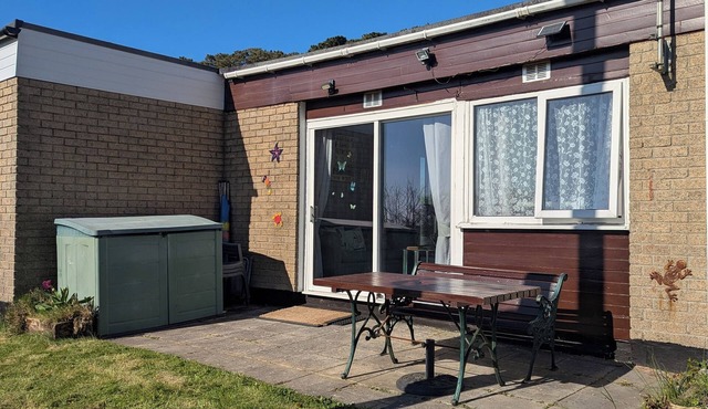 Family & Pet Friendly Chalet - sleeps 5n