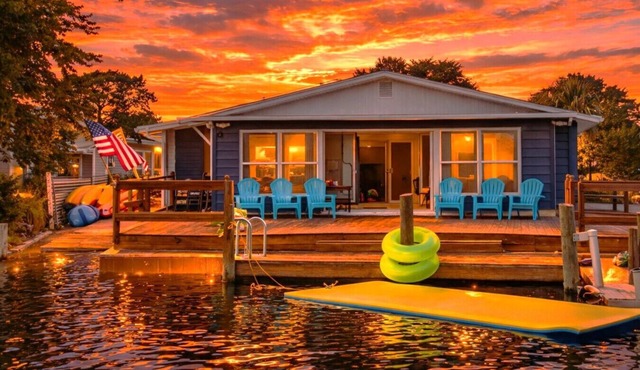 Family & Pet-Friendly River Escape w/Kayaks, Manatees & Outdoor Fun!