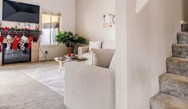 🏡 Family & Pet-Friendly 3BR 3BA Home in Yuba City 🌳