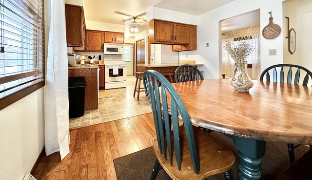 Family/Pet Friendly Berry Lake Getaway in Gillett