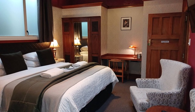 Family pet friendly bnb in Reefton West Coast.