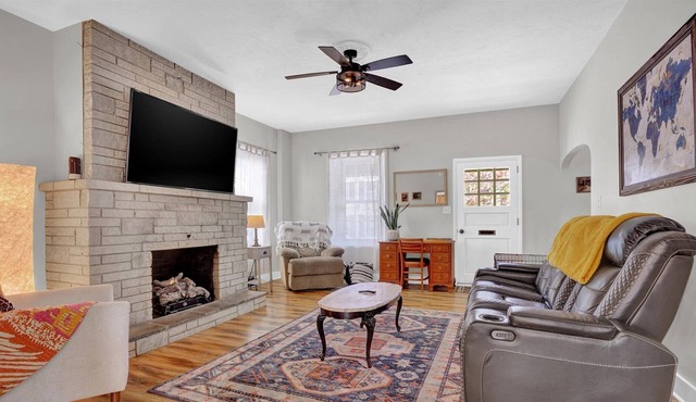 Family/Pet friendly home in Historic Marietta!