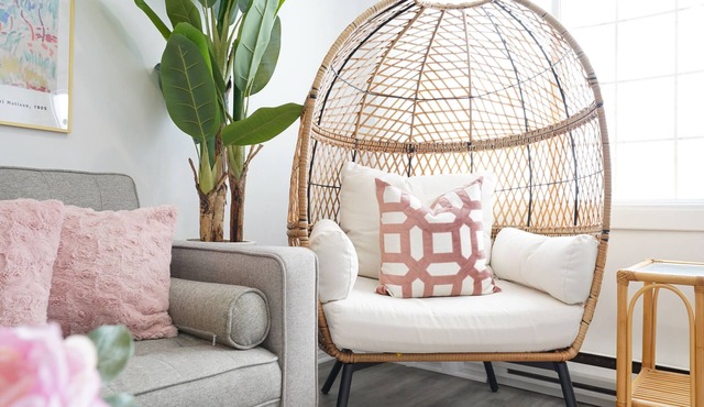 Family & Pet Friendly Modern Bright Bungalow