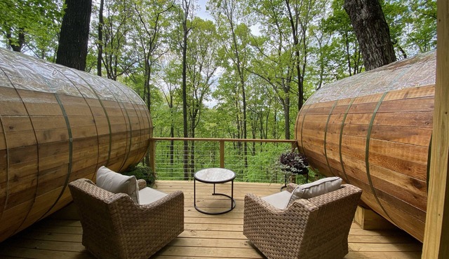 Family & Pet Friendly Treehouse Glam-Camp with Amazing Views!