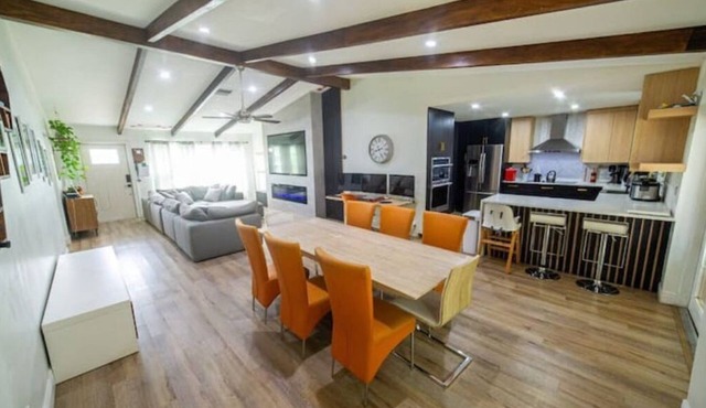 Family & Pet Friendly Home in Boca Raton w fenced backyard, jacuzzi & playground