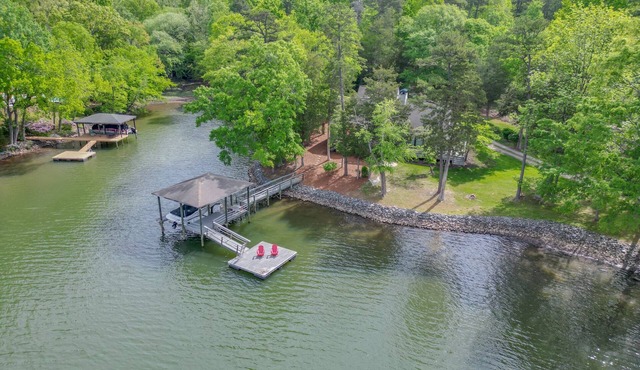 Family & Pet Fun! Spacious Lakefront Home in Cove, Boat Dock, Wraparound Decks