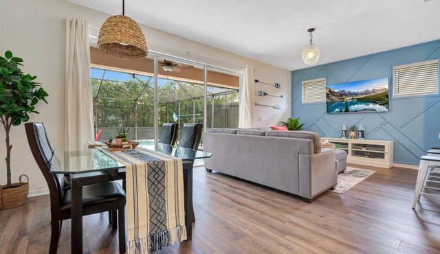 Family Pool Home, 4 Miles to Disney