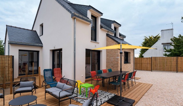 Family Prince Holiday Home with Spa, Garden, and Wi-Fi