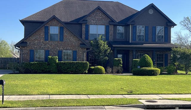 Family Privacy near Gulf Shores, Orange Beach, Fairhope. Private pool. Sleeps 20