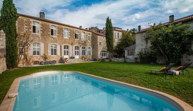 Family Private Mansion 4*- Private pool & panoramic views - Hôtel de Mellet