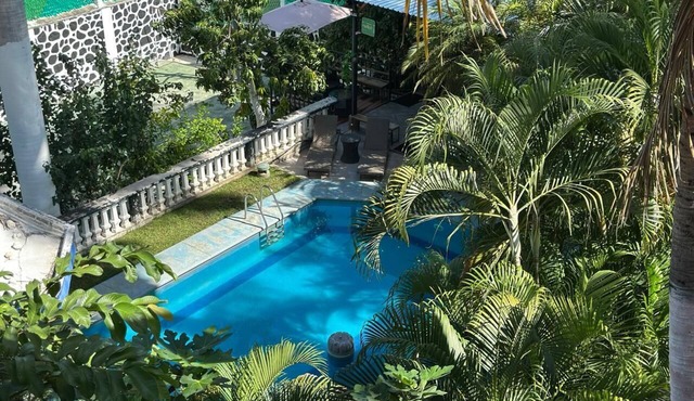 Family Quinta with swimming pool, air conditioning, private garden, basketball court,