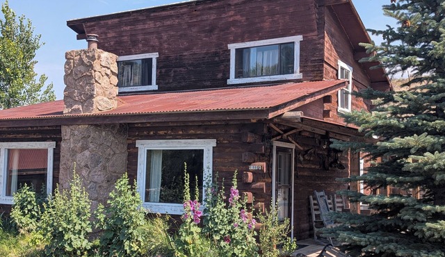Family Ranch with Guest Cabin
