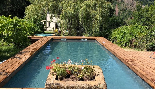 Family Retreat with Pool in Scenic Chamalières-sur-Loire