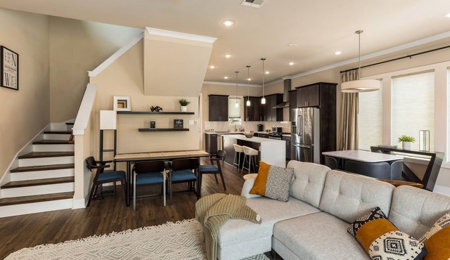 Family Ready Fully Equipped House 3 Bedrooms and 2.5 Baths