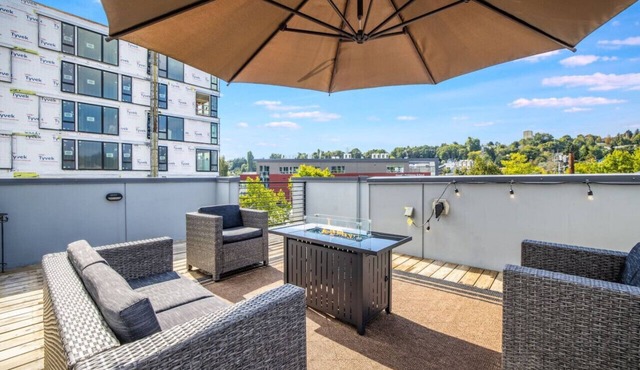 Family Ready Rooftop Home w/Private Office