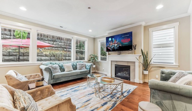 Family Relocation Ready! Spacious 5 bed home — Pets Welcome, Near Nike & Intel