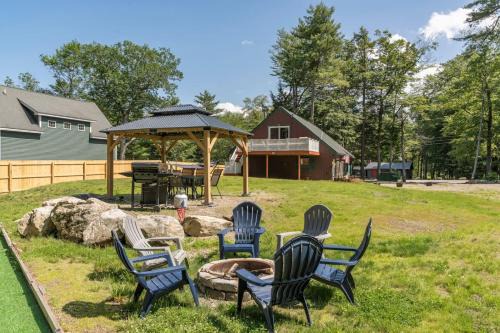 Family Retreat, 2 Homes, Near Lake Winnipesaukee