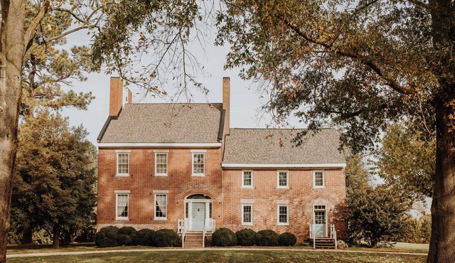 Family Retreat at Lansdowne Manor