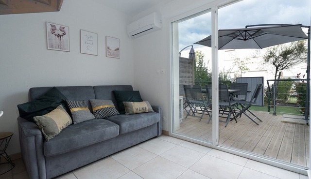 Family Retreat by Sérignan Sea