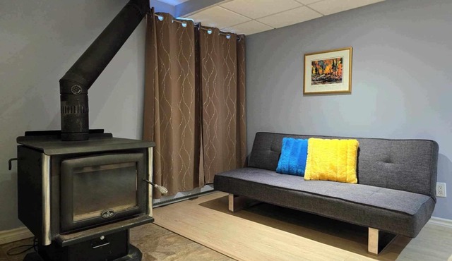 Family Retreat – Hot Tub, Whirlpool, Free Wine, Near Old Quebec & Ski