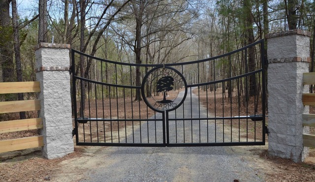 Family Retreat for vacations, weddings, family reunions and corporate retreats.