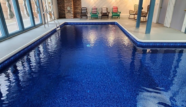 *Family Retreat* *Indoor Pool* *Arcade*