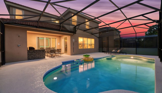 Family retreat near Disney 6BR Villa with Private Pool, Game & Movies