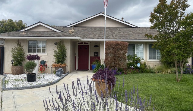 Family Retreat near Disney, Knotts, Beaches, Aquarium, Gondala, Entertainment.