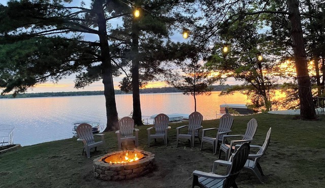 Family Retreat on Cross Lake: Boat, Swim & Relax!