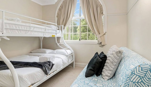 Family Retreat Surf Beach NSW