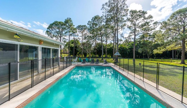 Family Retreat Firepit Htd Pool Massive Yard Sleeps 12