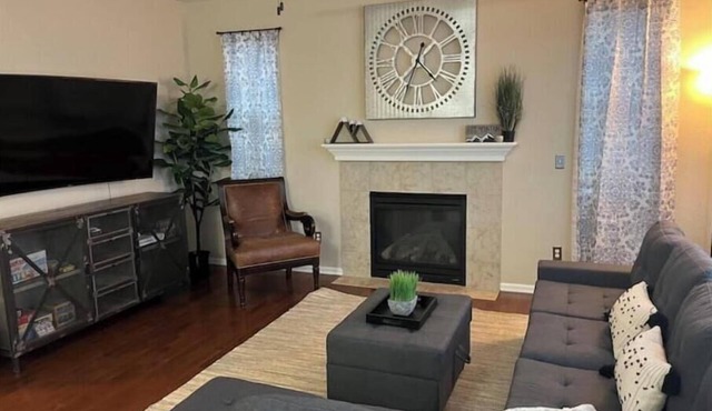Family Retreat w/Large Yard/Fireplace/Gym between Castle Rock and Parker