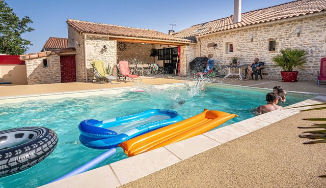 Family Retreat with Heated Pool, Near Puy du Fou & La Rochelle, Sleeps 14