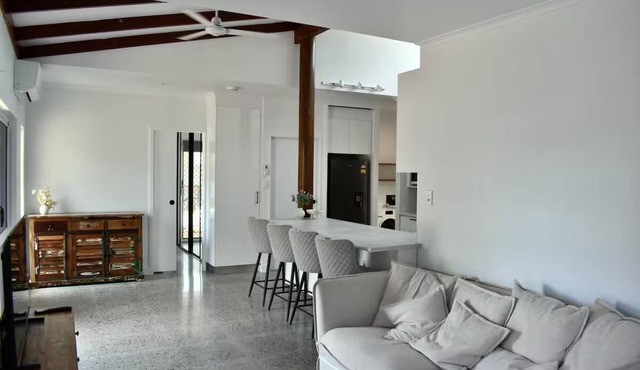 Family Retreat with Private Pool