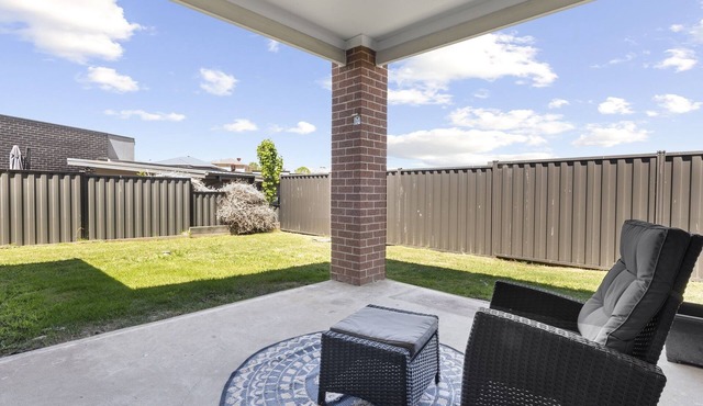 Family Retreat with Garden and Parking