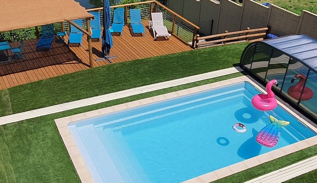 Family Retreat with Private Pool and River Views near Zoo