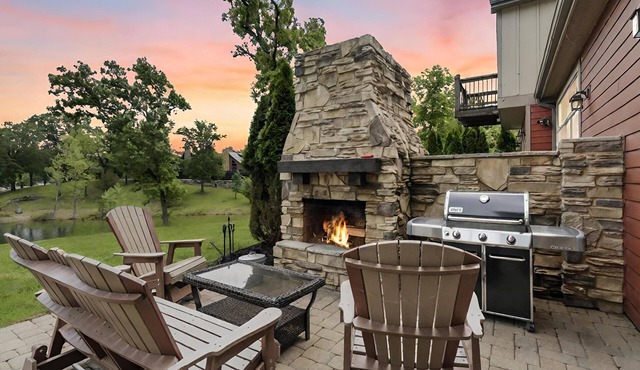 Family Reunion Paradise | Spacious Homes, Pools, & Amenity-Packed Lakefront Resort