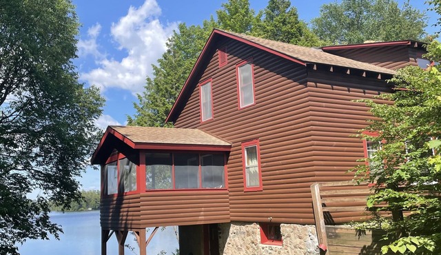 Family Reunion Waterfront Paradise! Private Lake. Boats included!