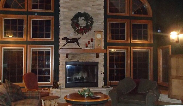 Family Reunions & Retreats - Sleeps 24, 40-Acres near Air Force Academy