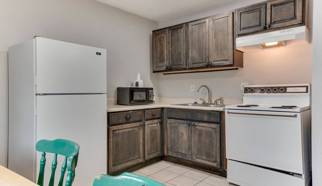 Family Room + full kitchen at Dolores Mountain Inn