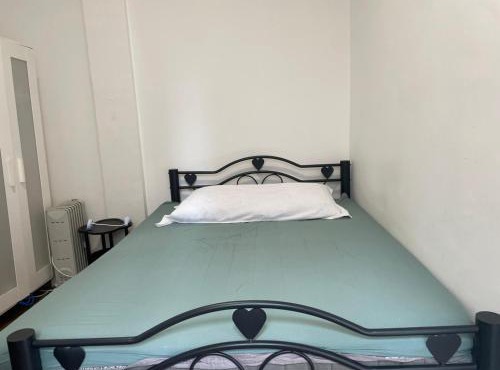 Family Room Sharing Apt P2