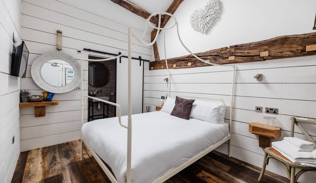 Family Room with en-suite